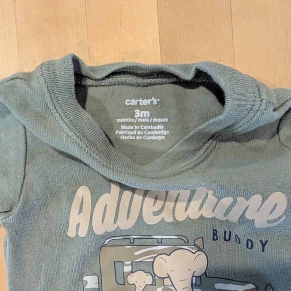 Green Onesie Set - Picture 5 of 6